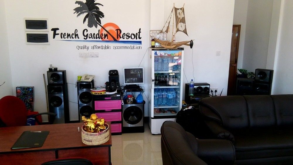 French Garden Resort Uppuveli Exterior photo